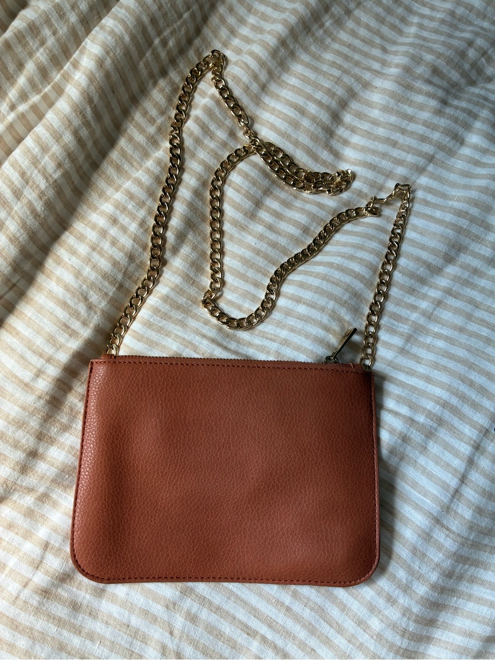 Women's Chain Strap Crossbody Bag - Caramel Brown